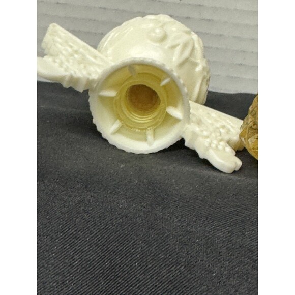 Vintage Avon Angel Cologne Decanter Bottle – Collectible Perfume Figurine Glass - Picture 9 of 10